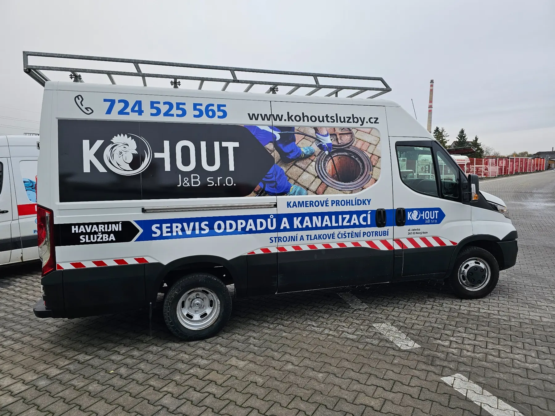 Modročerný polep dodávky Kohout J&B pro servis odpadu a kanalizací